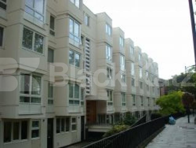 			New Instrction, Studio Apartment, 1 bath, 1 reception Flat			 Warwick Avenue, LITTLE VENICE